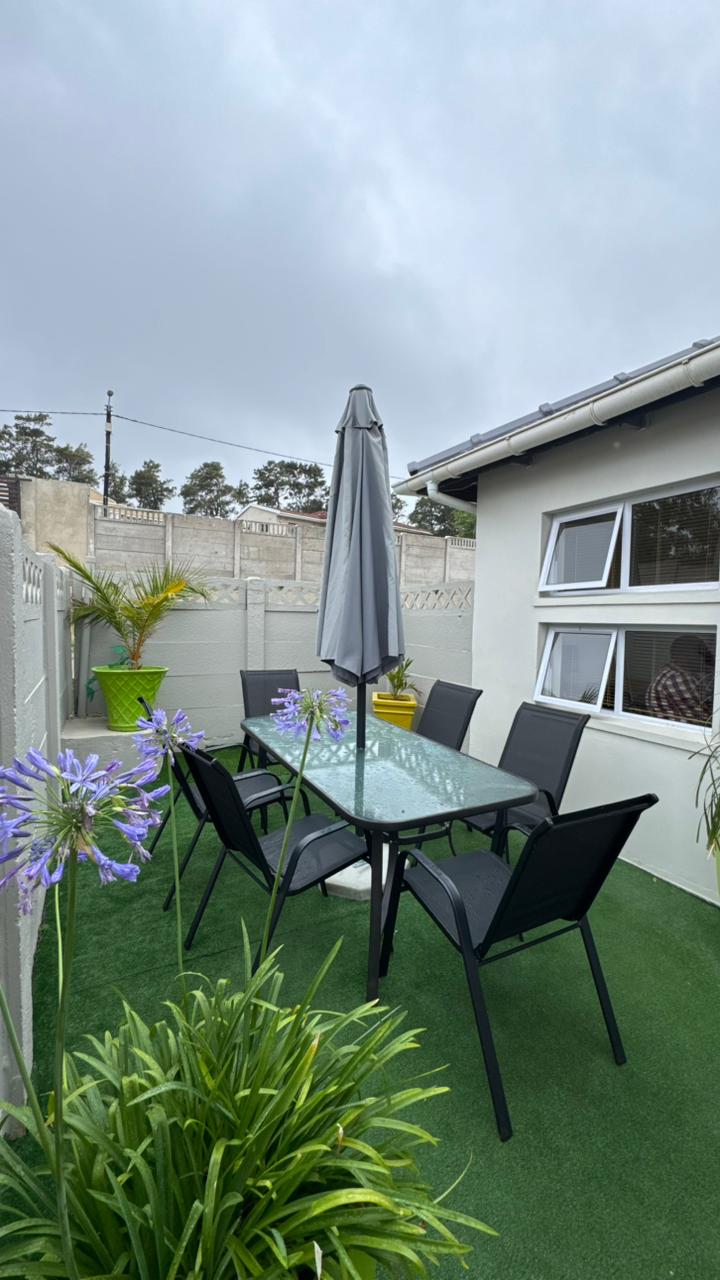 4 Bedroom Property for Sale in Cambridge West Eastern Cape